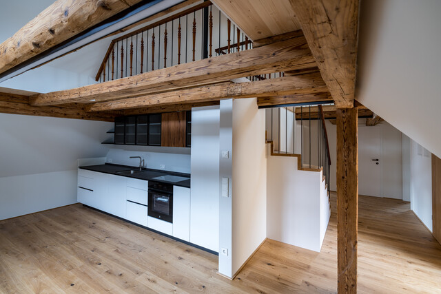 Generalsanierte 2-geschossige Innenstadtwohnung mit 132 m² und Terrasse!