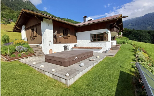Ländliche idylle mit Privatsphäre und imposantem Panorama am Fuße des Arlberg
