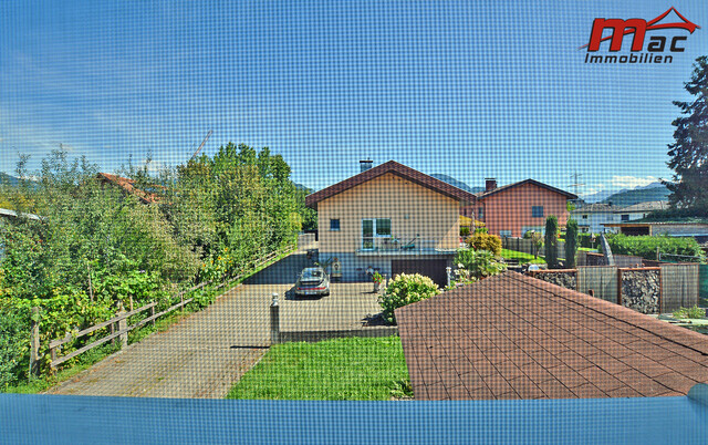 Geräumiges Einfamilienhaus mit Perspektive in sonniger Lage