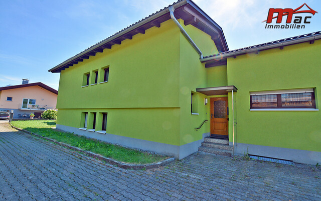 Geräumiges Einfamilienhaus mit Perspektive in sonniger Lage