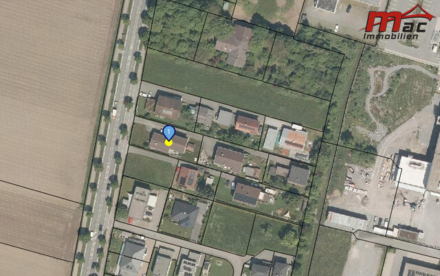 Geräumiges Einfamilienhaus mit Perspektive in sonniger Lage