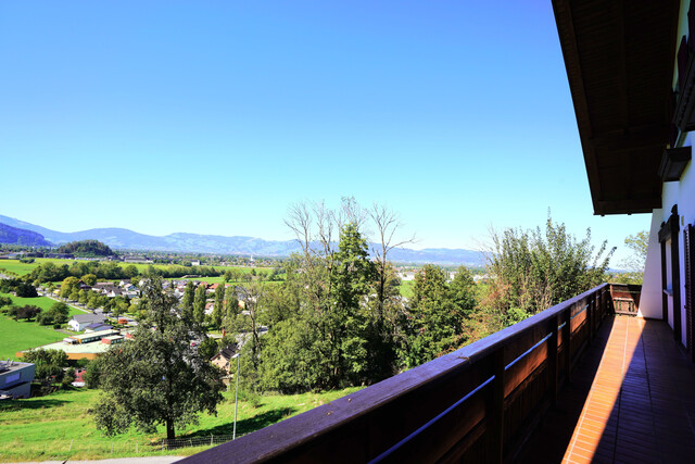 Großzügiges 5-Zimmer-Einfamilienhaus mit Panoramaausblick