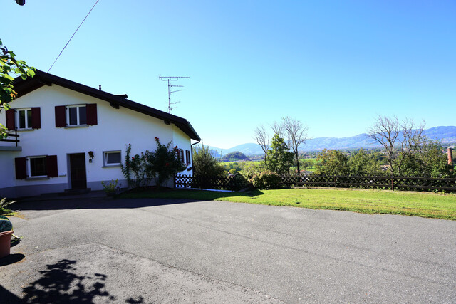 Großzügiges 5-Zimmer-Einfamilienhaus mit Panoramaausblick