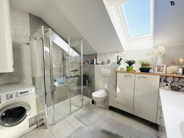 Bludenz: 2-Zimmer-Maisonette-Wohnung ca. 57 m² mit überdachtem Balkon – großzügiges Wohnen auf zwei Ebenen