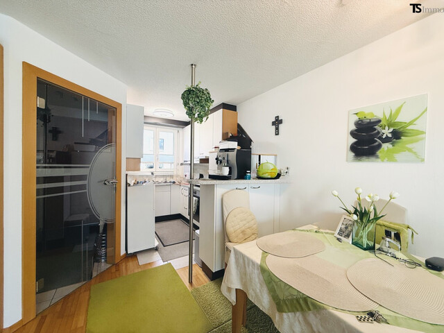 Bludenz: 2-Zimmer-Maisonette-Wohnung ca. 57 m² mit überdachtem Balkon – großzügiges Wohnen auf zwei Ebenen