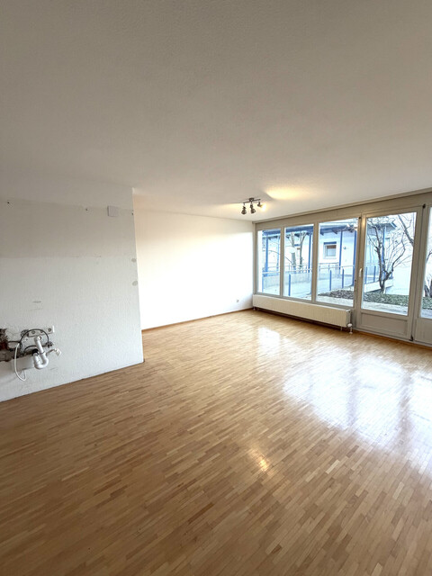 Grenzgänger aufgepasst! 2-Zimmer Gartenwohnung mit viel Potenzial in Feldkirch-Tisis zu verkaufen.