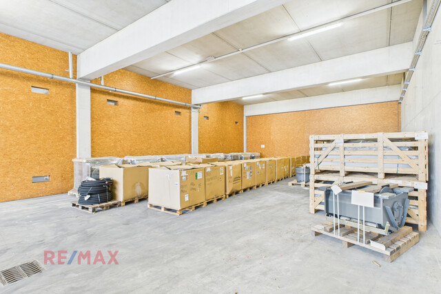 1.418 m² Lagerhalle – Direkt an der A14 gelegen, ideal für Ihre Logistik- und Lagerbedürfnisse