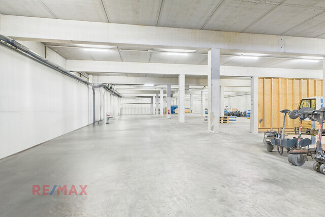 1.418 m² Lagerhalle – Direkt an der A14 gelegen, ideal für Ihre Logistik- und Lagerbedürfnisse