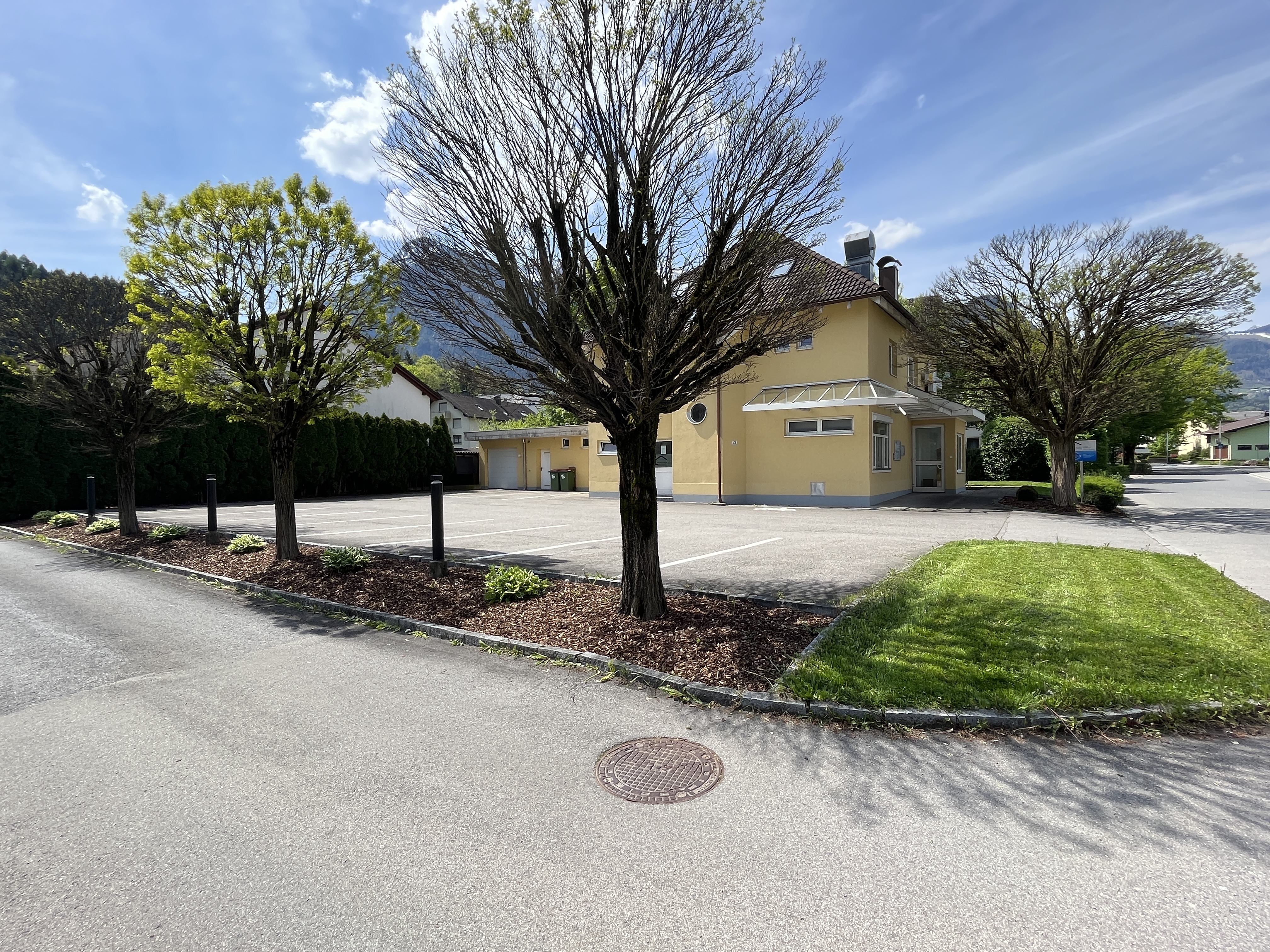 Top Standort / Schönes Gastlokal mit Gastgarten und Parkplätze