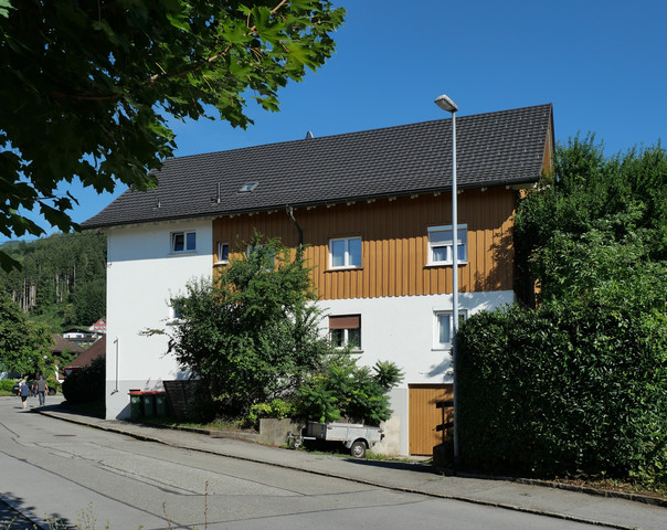 Für Investoren - Haus mit 6 Wohnungen und guter Rendite!