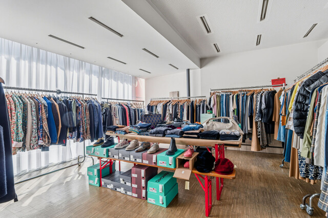 Vielseitige Liegenschaft mit Gewerbefläche und zwei Wohneinheiten in zentraler Lage!