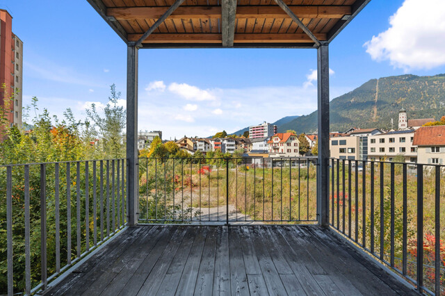 Vielseitige Liegenschaft mit Gewerbefläche und zwei Wohneinheiten in zentraler Lage!