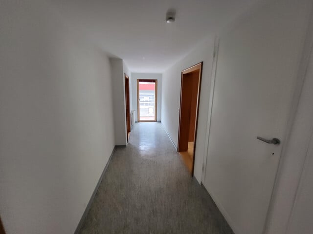 Schöne 4-Zimmer-Wohnung mit Balkon und Terrasse, in ruhiger Lage mit Ausblick ins Grüne