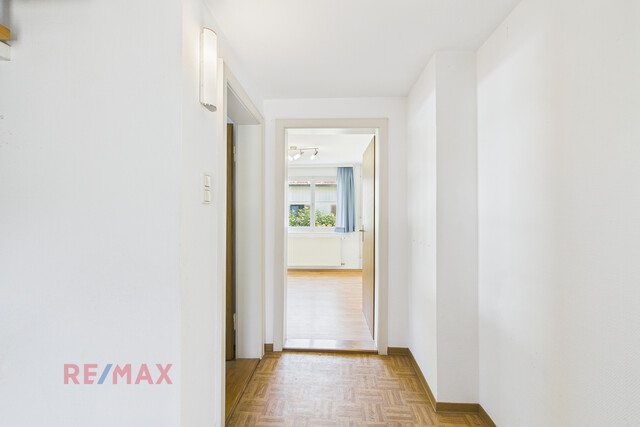 Wohnen in Lauterach: Einfamilienhaus mit großem Grundstück und Renovierungspotenzial