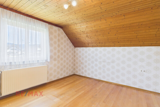 Wohnen in Lauterach: Einfamilienhaus mit großem Grundstück und Renovierungspotenzial