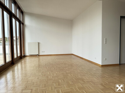 Zentrumsnahe Dachgeschosswohnung mit großer Terrasse - Provisionsfrei