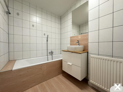 Zentrumsnahe Dachgeschosswohnung mit großer Terrasse - Provisionsfrei
