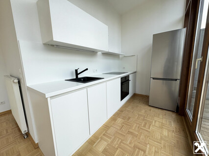 Zentrumsnahe Dachgeschosswohnung mit großer Terrasse - Provisionsfrei