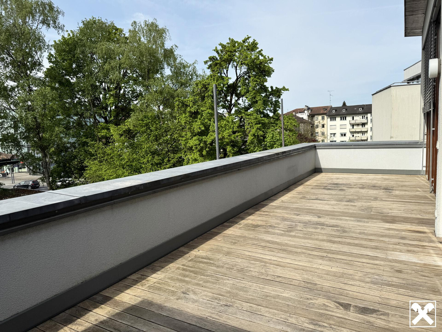 Zentrumsnahe Dachgeschosswohnung mit großer Terrasse - Provisionsfrei