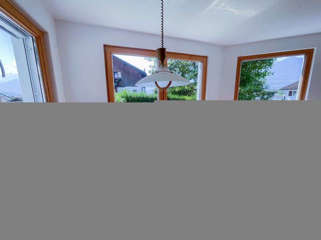 Renovierte Wohnung in ruhiger Lage mit tollem Garten und Garage