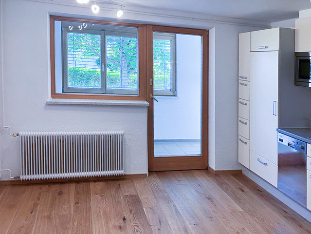 Renovierte Wohnung in ruhiger Lage mit tollem Garten und Garage