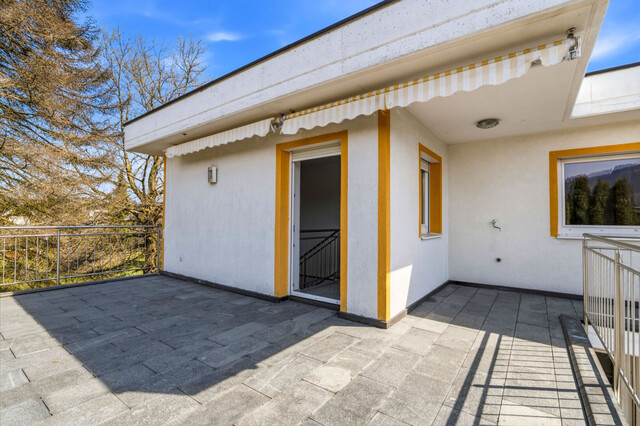 Helle 4,5-Zimmer-Wohnung nahe Schweiz – großzügig, 2 Terrassen, eigener Eingang