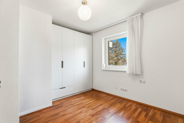 Helle 4,5-Zimmer-Wohnung nahe Schweiz – großzügig, 2 Terrassen, eigener Eingang