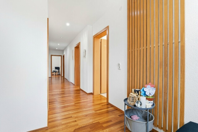 Helle 4,5-Zimmer-Wohnung nahe Schweiz – großzügig, 2 Terrassen, eigener Eingang