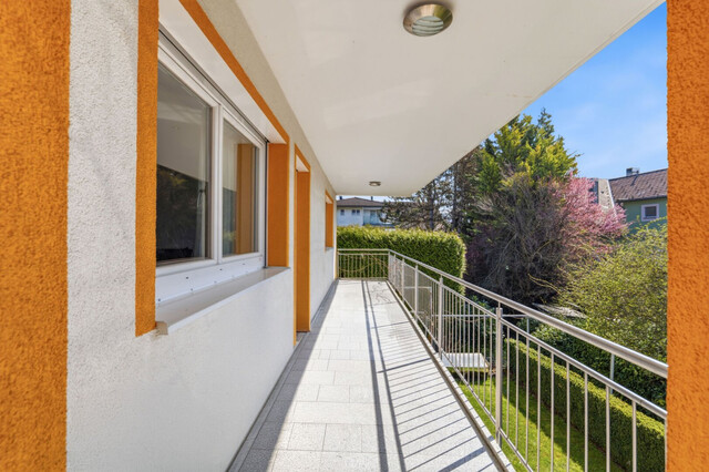 Helle 4,5-Zimmer-Wohnung nahe Schweiz – großzügig, 2 Terrassen, eigener Eingang