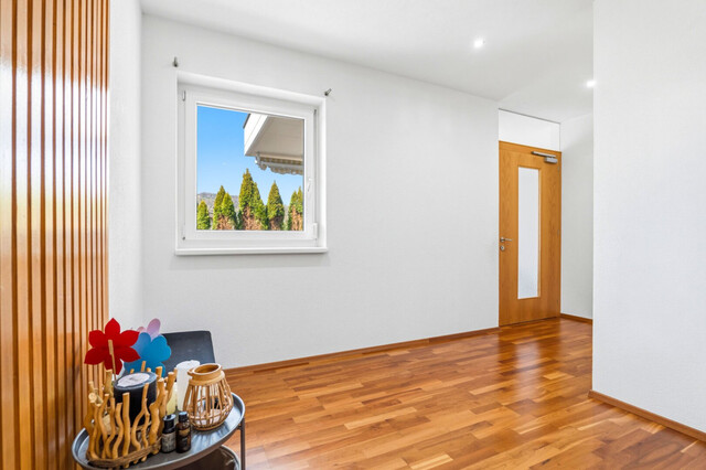 Helle 4,5-Zimmer-Wohnung nahe Schweiz – großzügig, 2 Terrassen, eigener Eingang