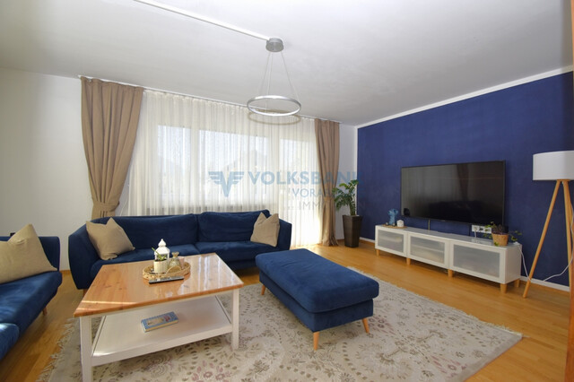 Toll aufgeteilte und lichtdurchflutete Wohnung in Hohenems!