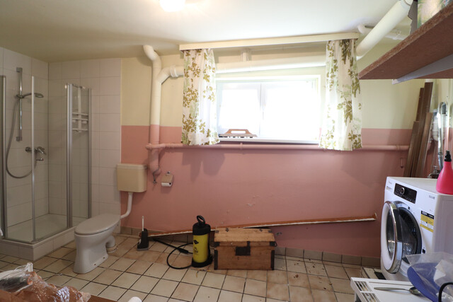 JUWEL: Bungalow mit riesigem Grundstück in sehr guter Lage (Nahe der Frutz)