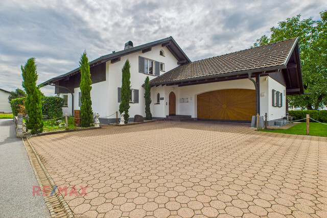 Elegantes Wohnidyll mit Swimmingpool & großer Terrasse – Ihr großzügiges Traumhaus in Lauterach