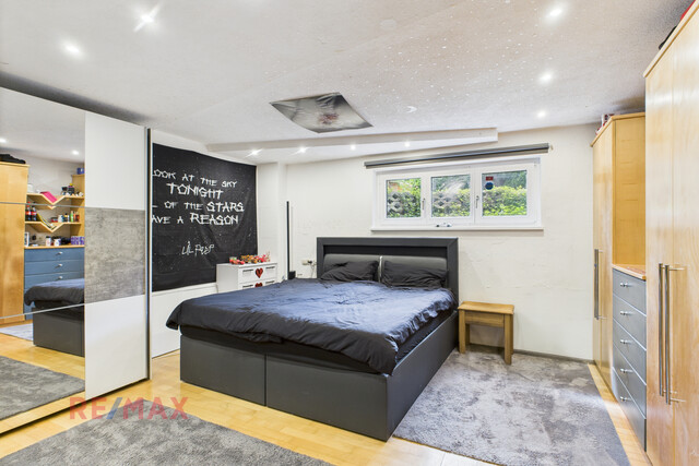 Elegantes Wohnidyll mit Swimmingpool & großer Terrasse – Ihr großzügiges Traumhaus in Lauterach