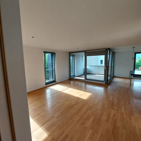 Schöne  lichtdurchflutete 3-Zimmer Terrassenwohnung im Zentrum    