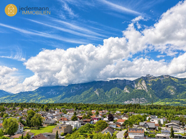 FELDKIRCH: EXKLUSIVE PENTHOUSEWOHNUNG MIT 360°-PANORAMABLICK IN GISINGEN