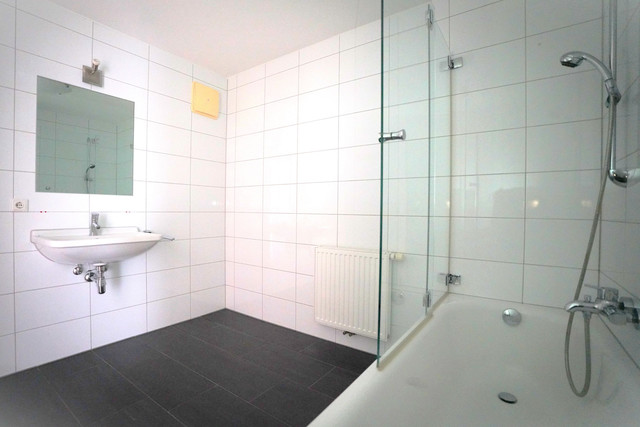 Lustenau, Ludwigstraße: Großzügige und helle 3 Zimmerwohnung mit großer Terrasse und Carport