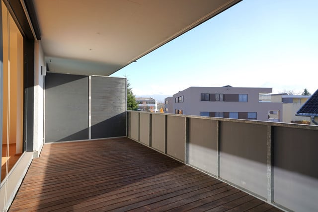 Lustenau, Ludwigstraße: Großzügige und helle 3 Zimmerwohnung mit großer Terrasse und Carport