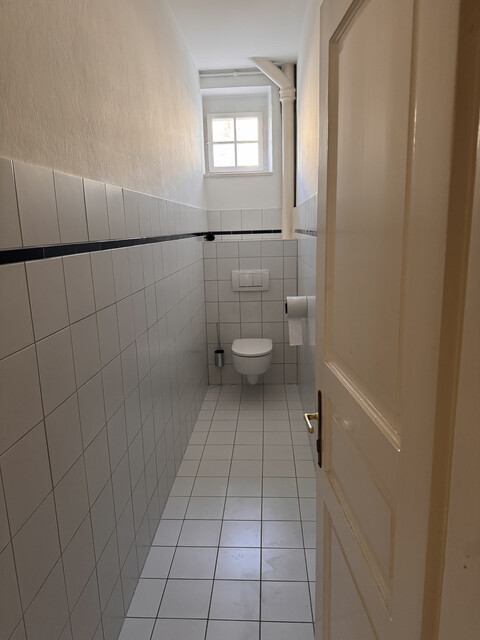 3-Zimmer-Altbauwohnung in liebevoll gepflegtem Stadthaus
