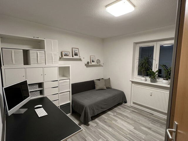 Schöne 3-Zimmer-Terrassenwohnung, inkl. Tiefgaragen-und Außenstellplatz von Privat 