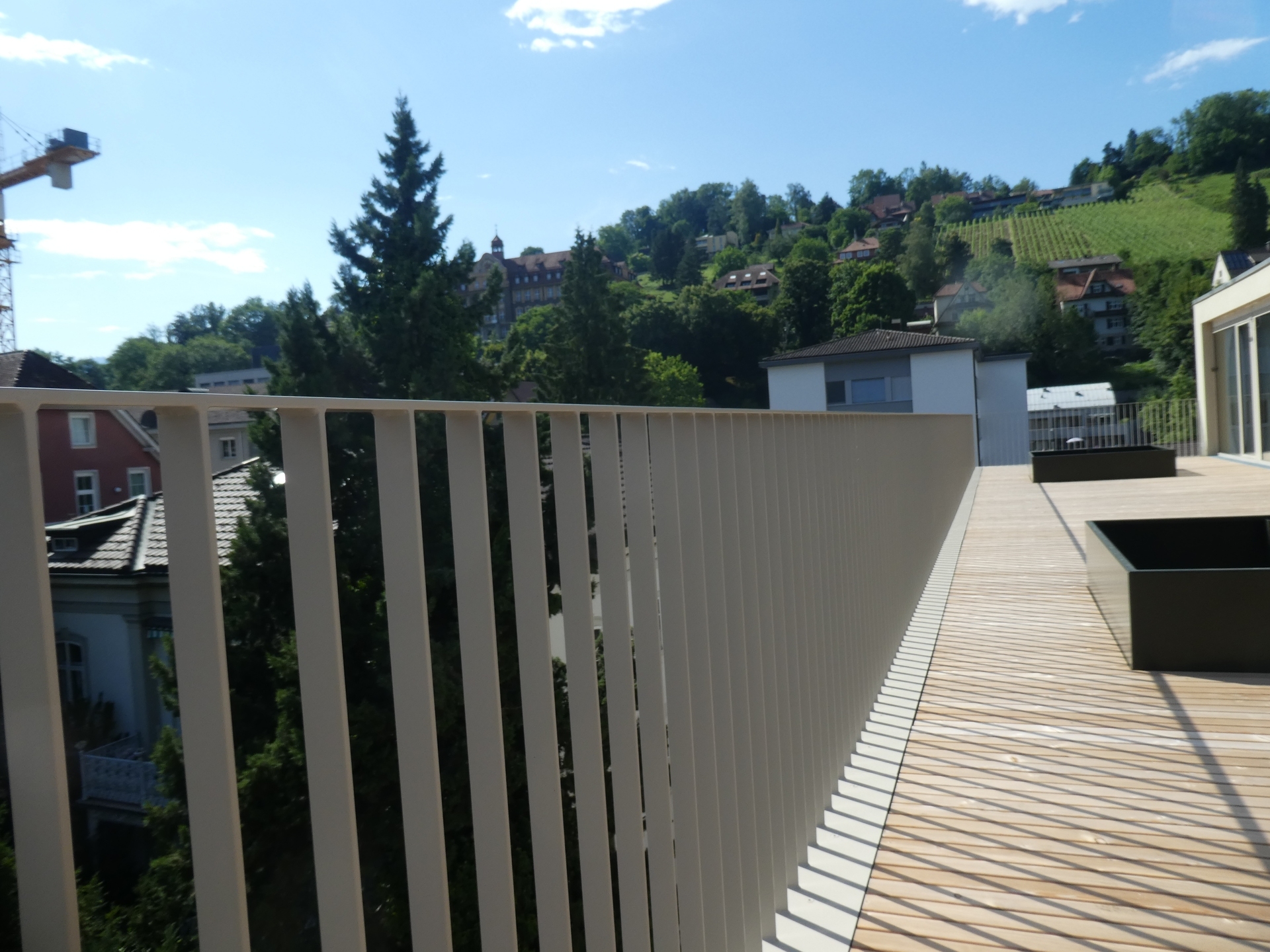Moderne und hochwertige Penthouse-Wohnung mit Loggia und großer Terrasse