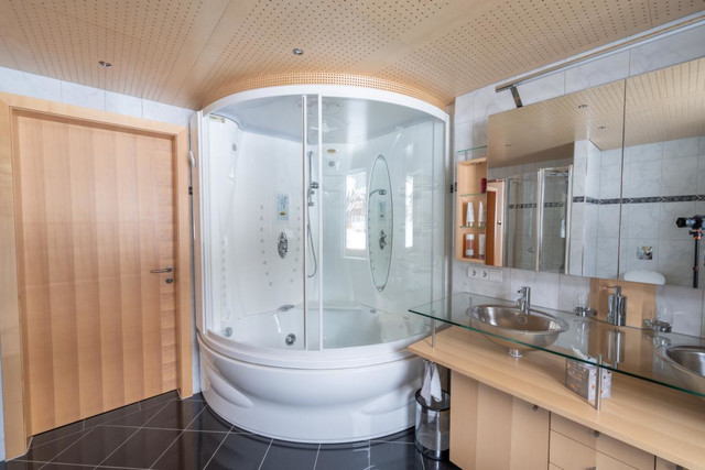 Exklusive Wohnung im Schigebiet | 111 m² | 3,5-Zi. | 1-2 KFZ TG | Au, Vorarlberg