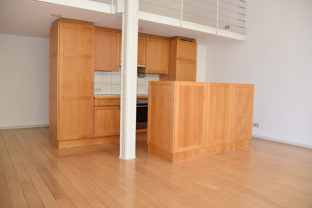 Tolles, grosszügiges Loft mit Balkon