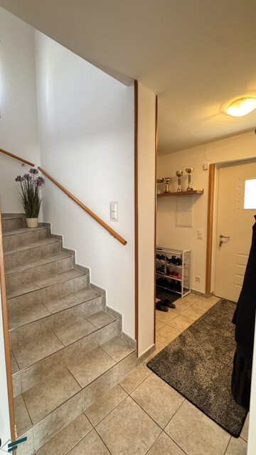 Doppelhaushälfte in Gramatneusiedl – 4 Zimmer, Klimaanlage, Solaranlage, Garten, Terrasse, Stellplatz!