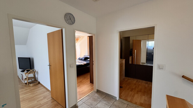 Doppelhaushälfte in Gramatneusiedl – 4 Zimmer, Klimaanlage, Solaranlage, Garten, Terrasse, Stellplatz!