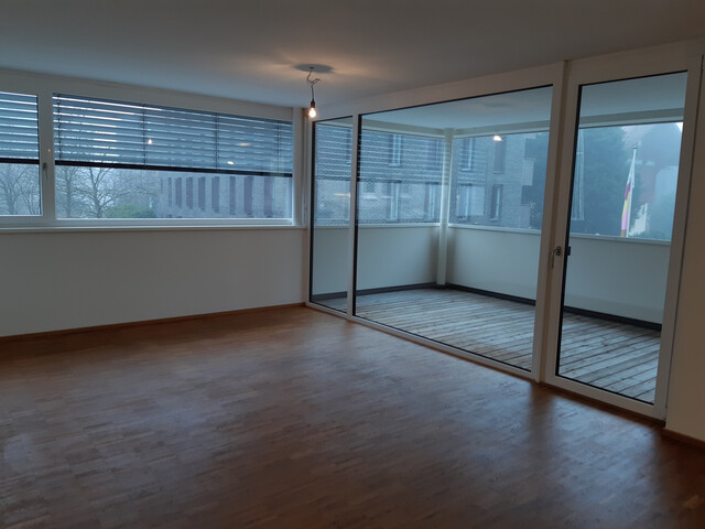 Schöne 3-Zimmer-Wohnung inkl. TG-Platz, mitten im Stadtleben, mit großer Terrasse
