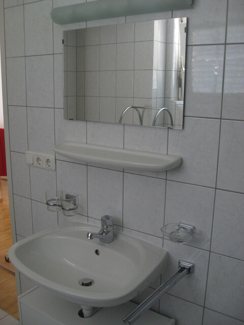 Nüziders, ruhige, schöne 2 - Zimmerwohnung, Garage, keine Maklergebühr, keine Vertragskosten