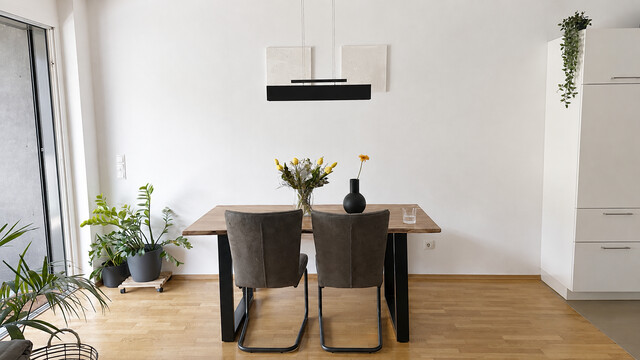 Helle 2-Zimmer-Wohnung mit großem überdachtem Balkon