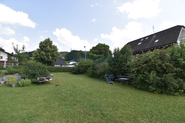 Sonniges Grundstück in schöner Wohngegend!