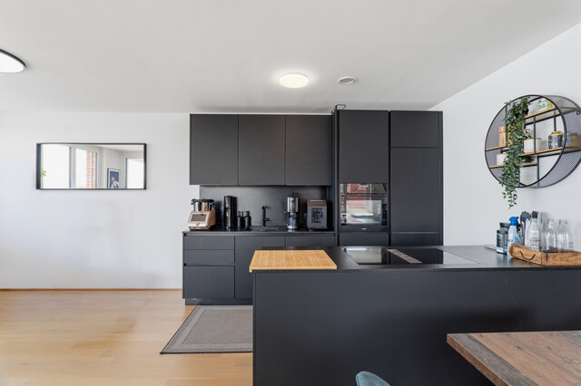 Exklusive 3-Zimmer-Wohnung im 4. Obergeschoss – direkt unter dem Penthouse mit traumhafter Seesicht